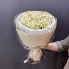 Букет из 7 белых роз