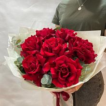 Розы и эвкалипт